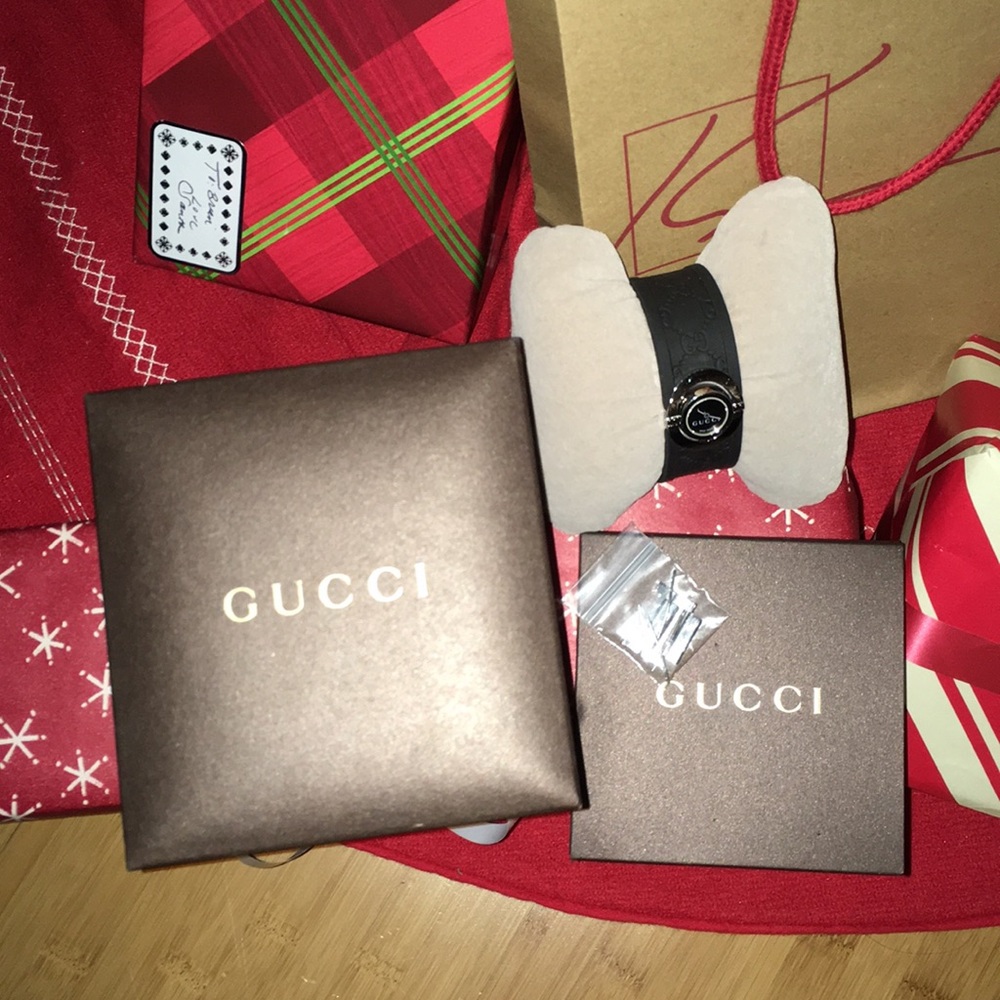 💯% Authentic Gucci “Twirl” Watch - Picture 3 of 12